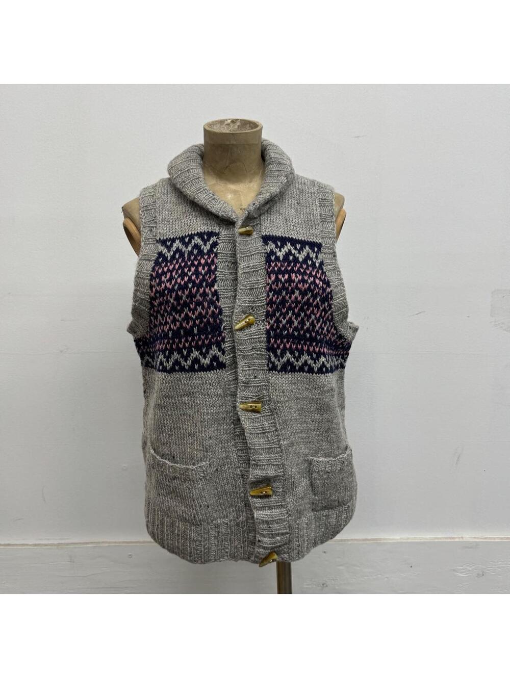 Vintage Earth Craft 100% Wool Grey Fair Isle Toggle Knit Sweater Vest